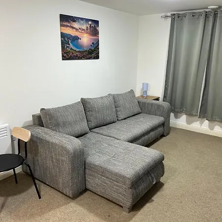 Apartment Squires Court