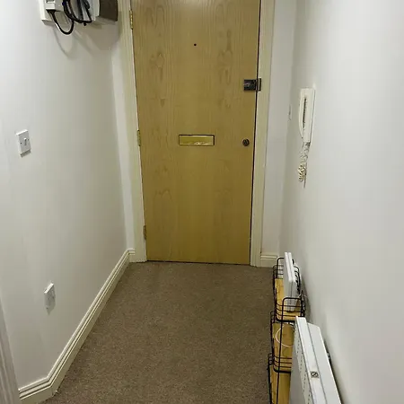 Squires Court Apartman *