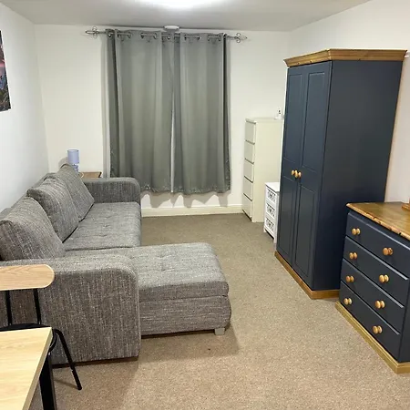 Apartment Squires Court